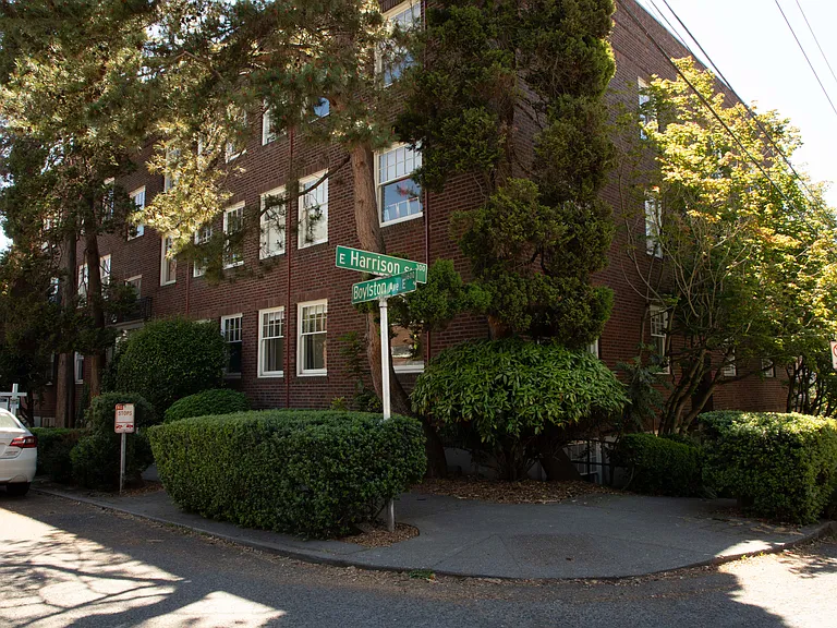 321 Boylston Ave E #203 — Photo 59