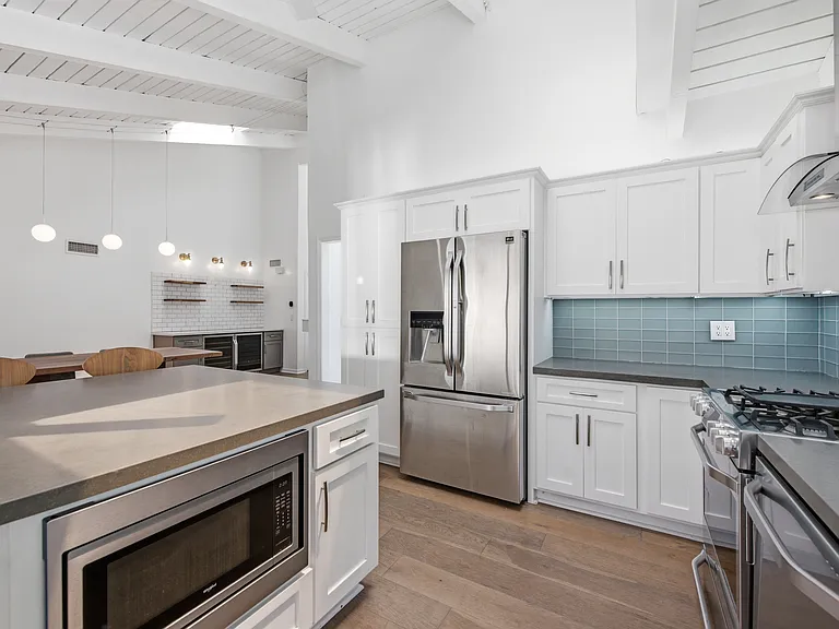 1017 Ashford Ct — Photo 17