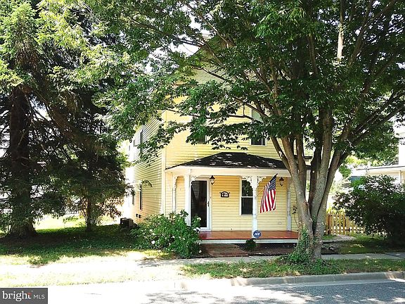 3rd image of 517 Goldsborough St