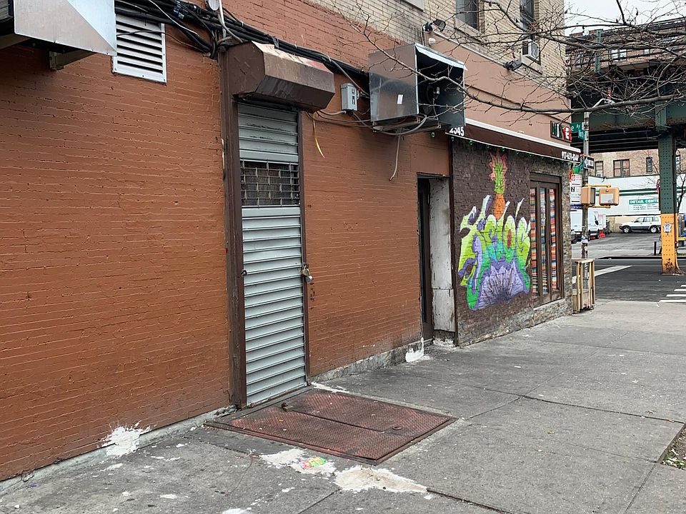 1st image of 2345 Jerome Ave #2