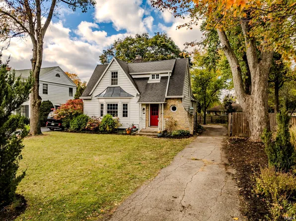 223 N Riley Rd, Muncie, IN 47304