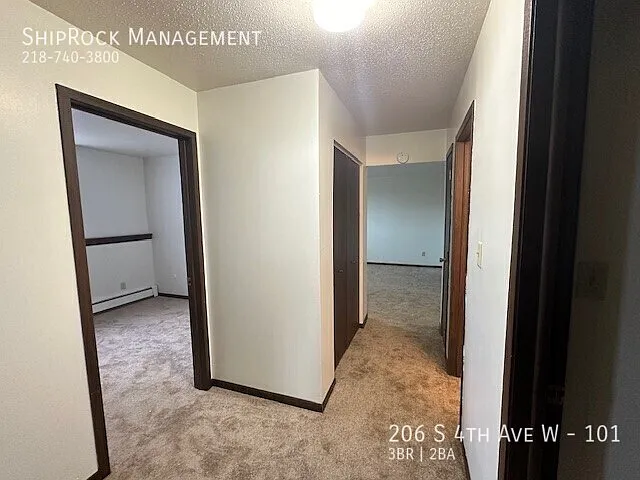 206 S 4th Ave W #101 — Photo 4