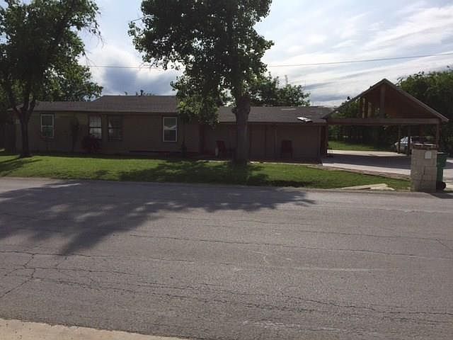 1st image of 800 SE 14th Ave