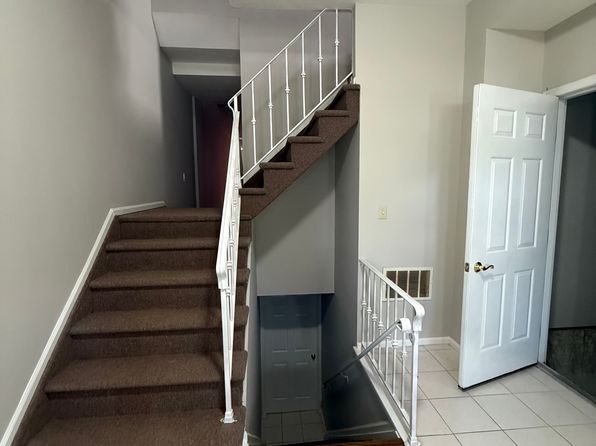 24 Shiel Ave FLOOR 1