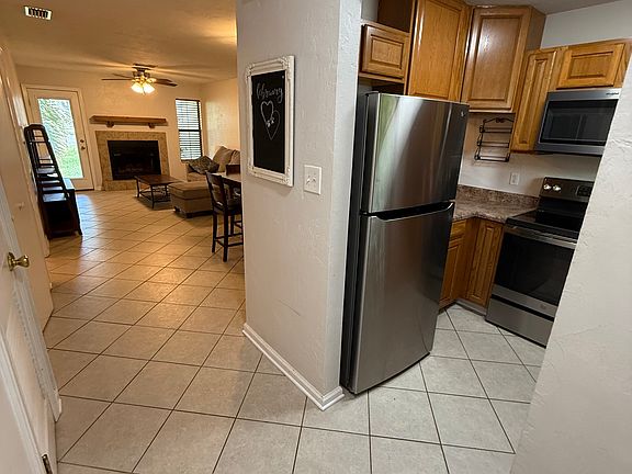 3rd image of 1108 Green Tree Ct #C