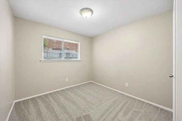 15110 Buxley St — Photo 8