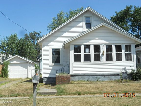 2nd image of 25 Clements St SE