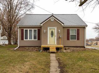 1657 W 11th St, Waterloo, IA 50702