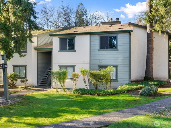 12905 126th Court NE #L205, Kirkland, WA 98034