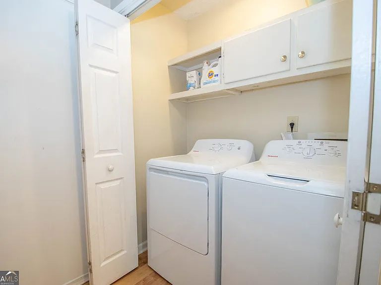 103 Burnham Rise #FURNISHED — Photo 29