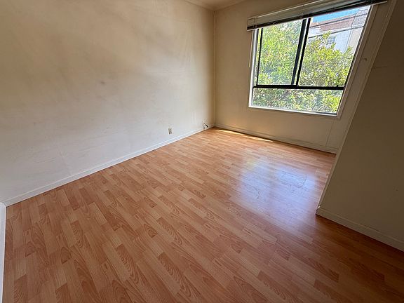 4th image of 2422 Cabrillo St #2420