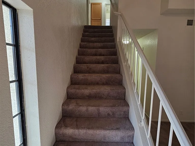 4801 Fiesta Lakes St — Photo 45