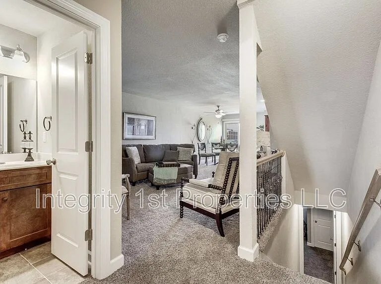 10501 Clubhouse Dr — Photo 5