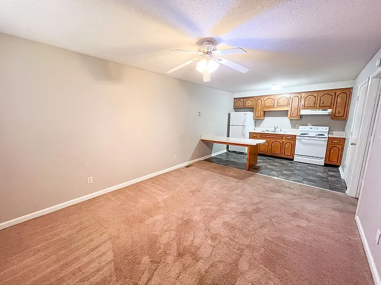 1511 W Knollwood Cir — Photo 2