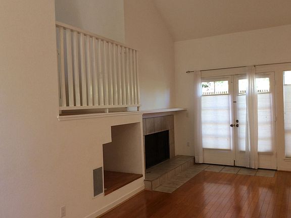 4th image of 1 Berkeley Ct