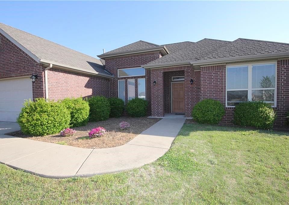 1st image of 4100 SW Fieldstone Blvd