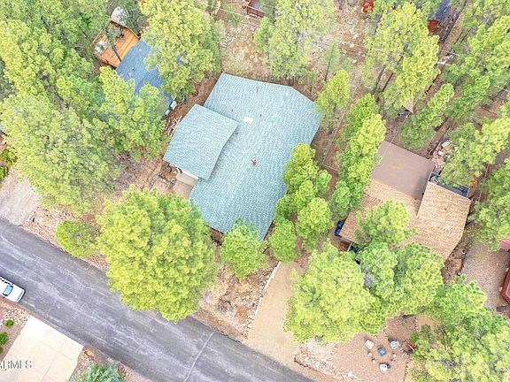 4th image of 1390 E LOBO Lane