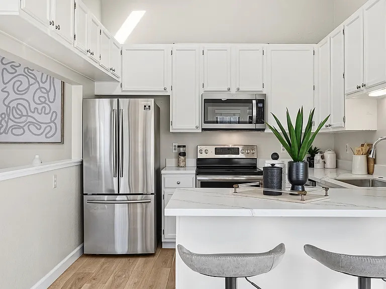 649 La Maison Dr — Photo 27