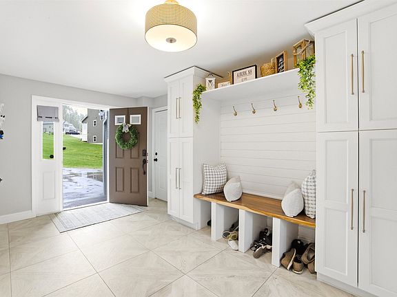 4th image of 84 Juniper Circle