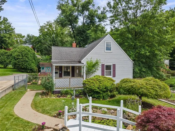 2411 Sylvania Dr, Bethel Park, PA 15102