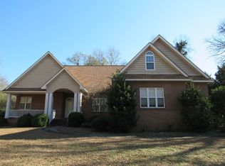 1374 Cambridge Dr, Perry, GA 31069