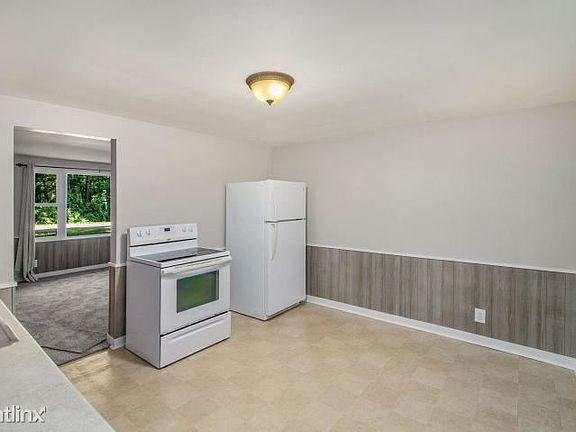 4th image of 4214 Branch Ave