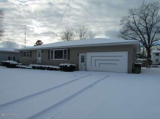 2165 Reneer Ave, Norton Shores, MI 49441