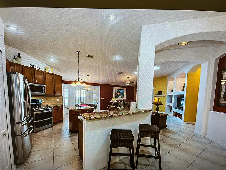 821 Duval Ct — Photo 4