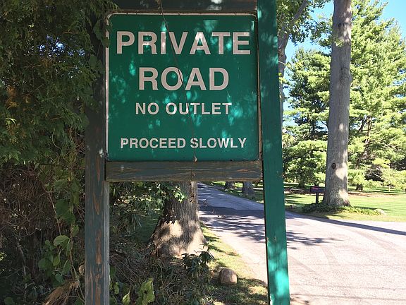 School Lane-Private Road