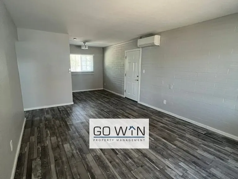 44 E Roanoke Ave — Photo 40
