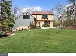 5 Corsham Dr, Medford, NJ 08055