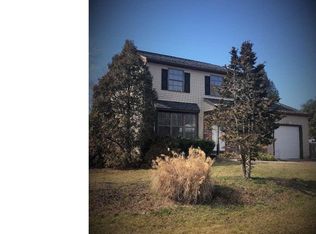 17 Heather Dr, Sicklerville, NJ 08081