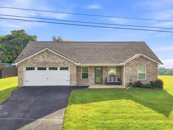 611 Privet Dr, Dandridge, TN 37725