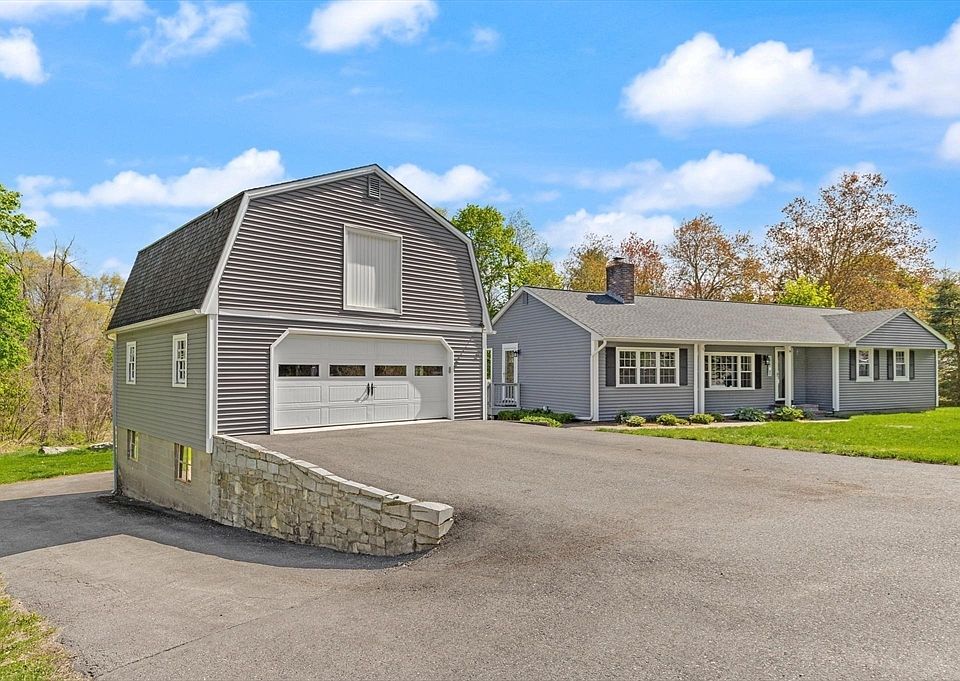 1st image of 10 Lowell Rd