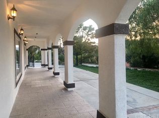 9000 Farralone Ave, Canoga Park, CA 91304