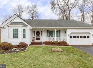 10114 S Fulton Dr, Fredericksburg, VA 22408