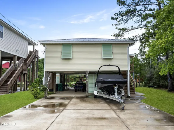 4010 Blue Jay St, Bay Saint Louis, MS 39520
