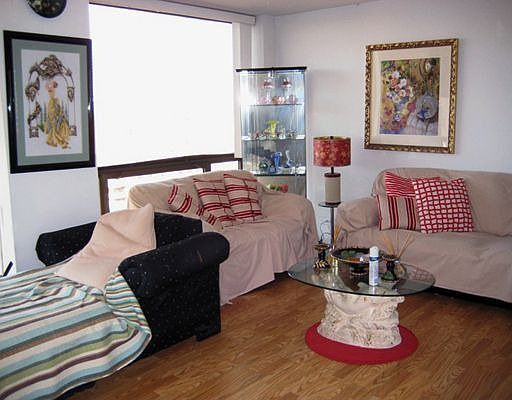 3rd image of 4343 N Clarendon Ave APT 1303