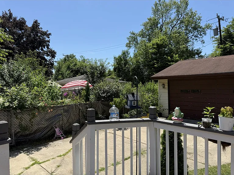 8429 Whitefield St — Photo 13