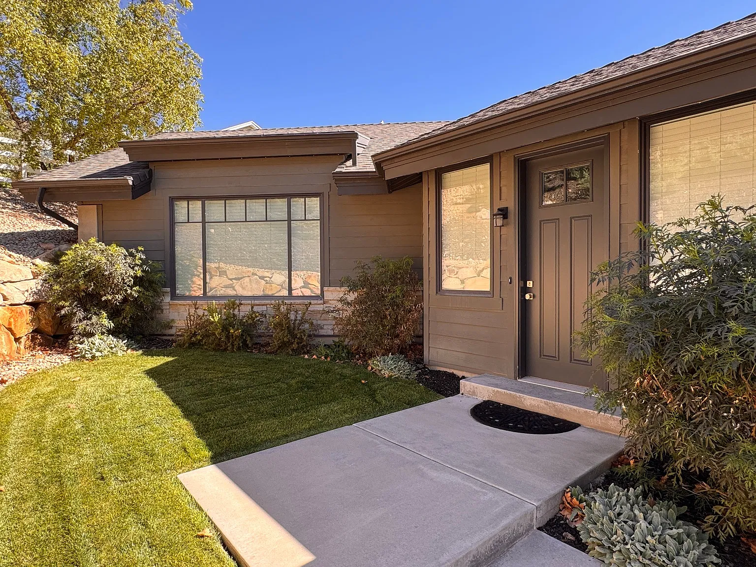 Charming 2 Bed/1 Bath Casita in Alpine - Available 10/15 - $2200/mo — Photo 2