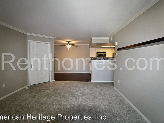 5th image of 12043 Alta Carmel Ct Unit 110