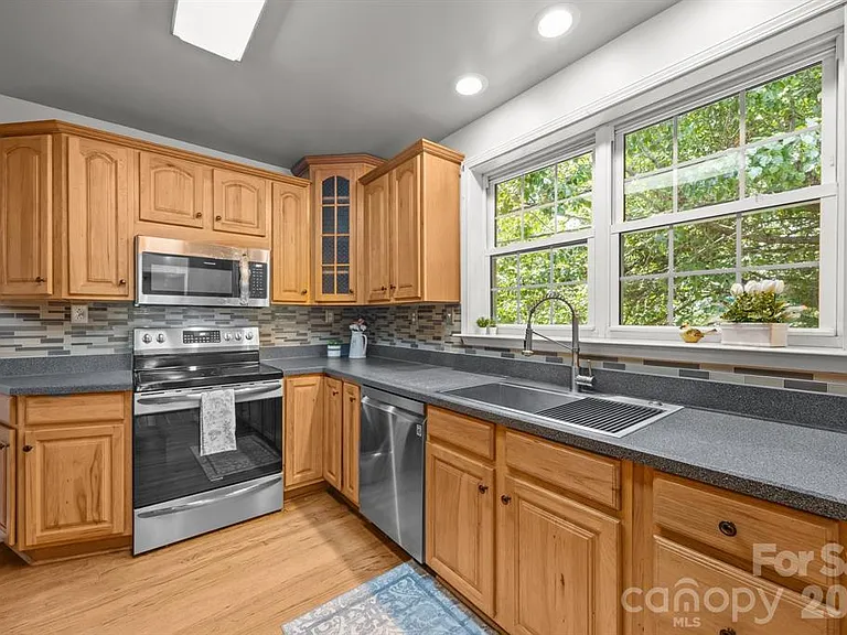 2 Enka Orchard St — Photo 17