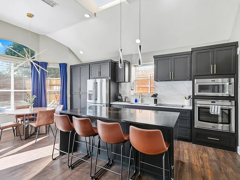 5709 Courtney Cir — Photo 11