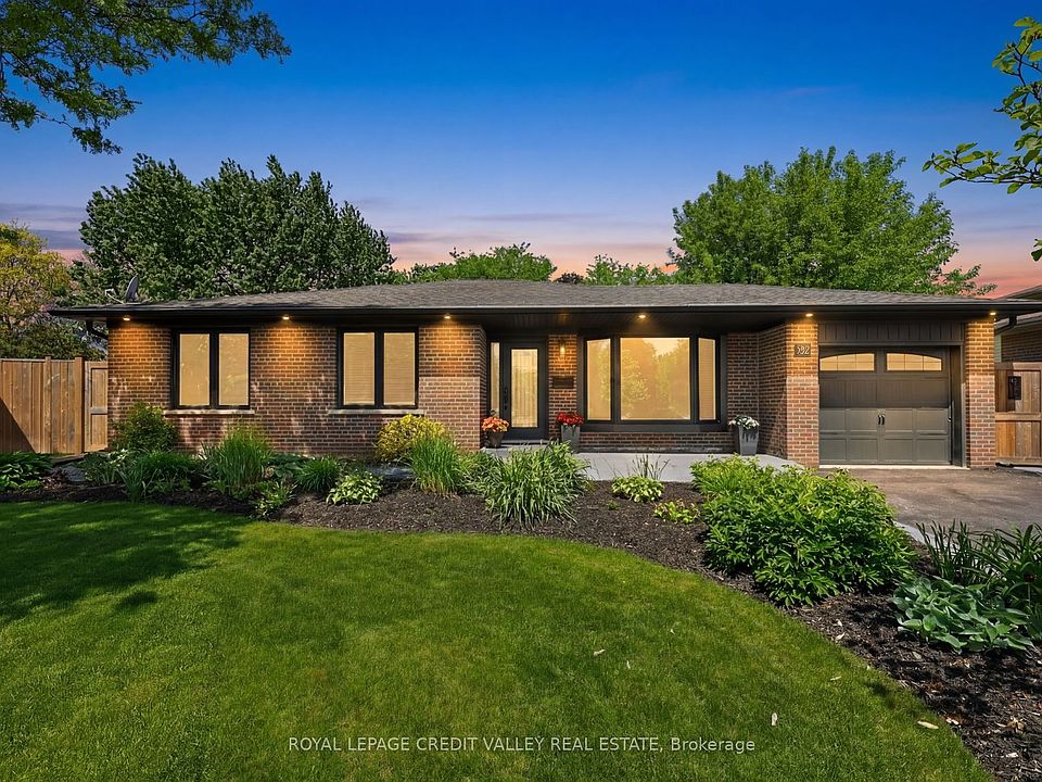 1st image of 52 Terra Cotta Cres