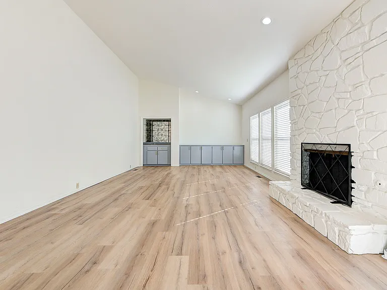 3208 Castlerock Rd — Photo 5