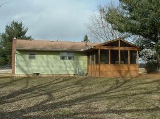 292 Peachblow Rd, Lewis Center, OH 43035