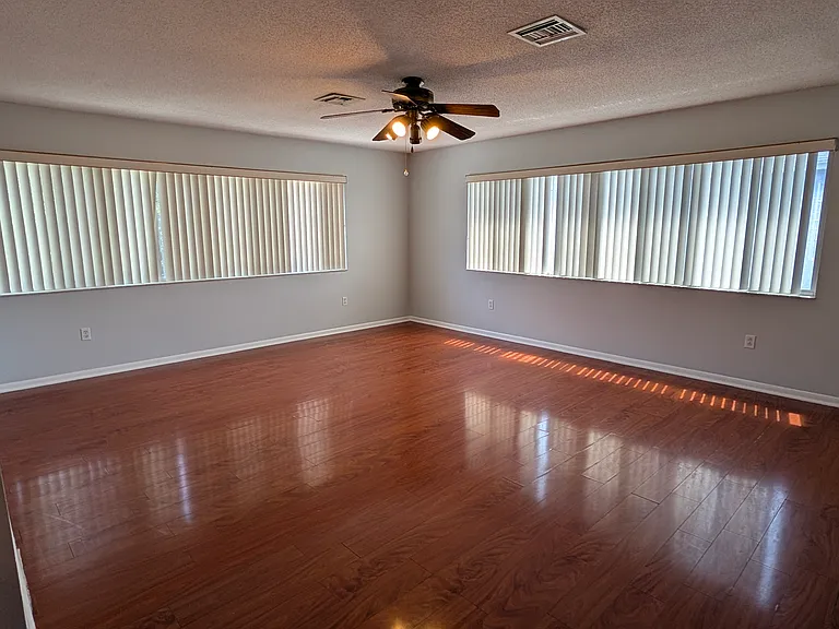 11435 Georgetown Cir — Photo 18