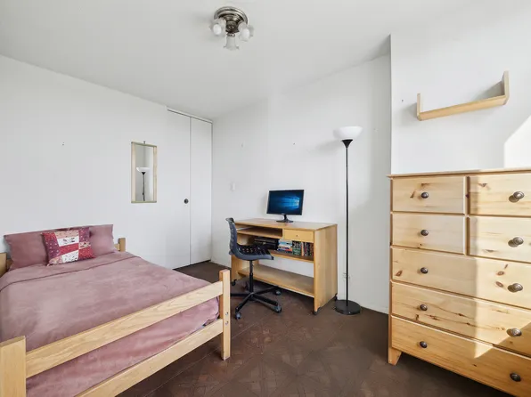 118-18 Union Turnpike image 6 of 8