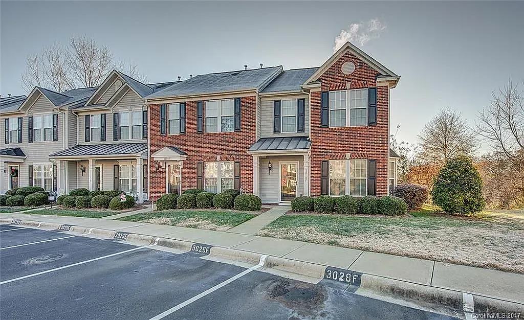 3029 Misty Harbor Cir — Photo 2