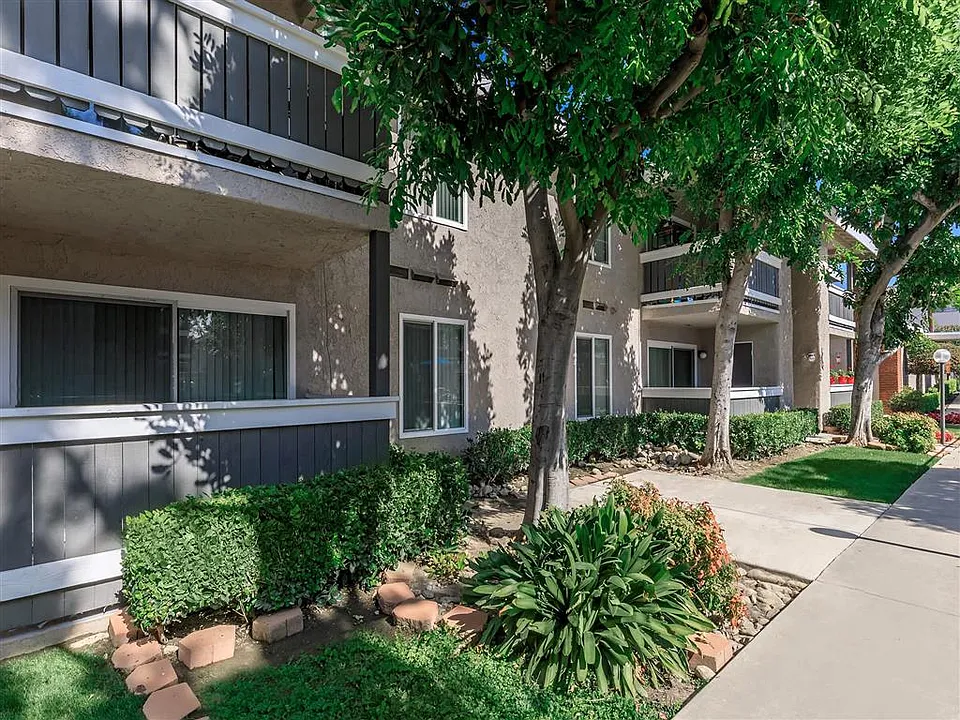 Newport Terrace Apartments